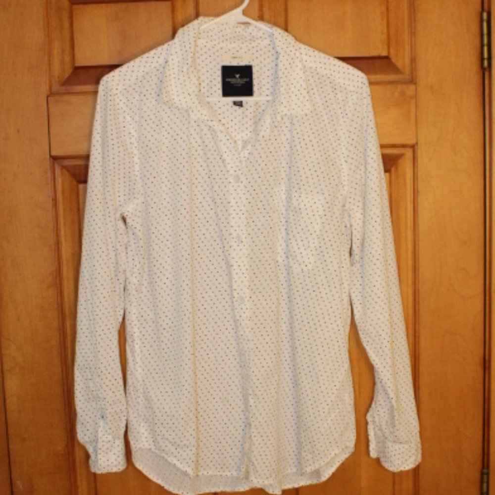 American Eagle Button Down Shirt - Women's Size Medium !00% Cotton